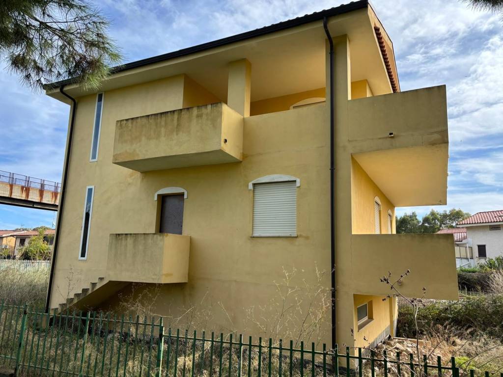 Casa indipendente a Borgia in Via Ulisse - Foto 2