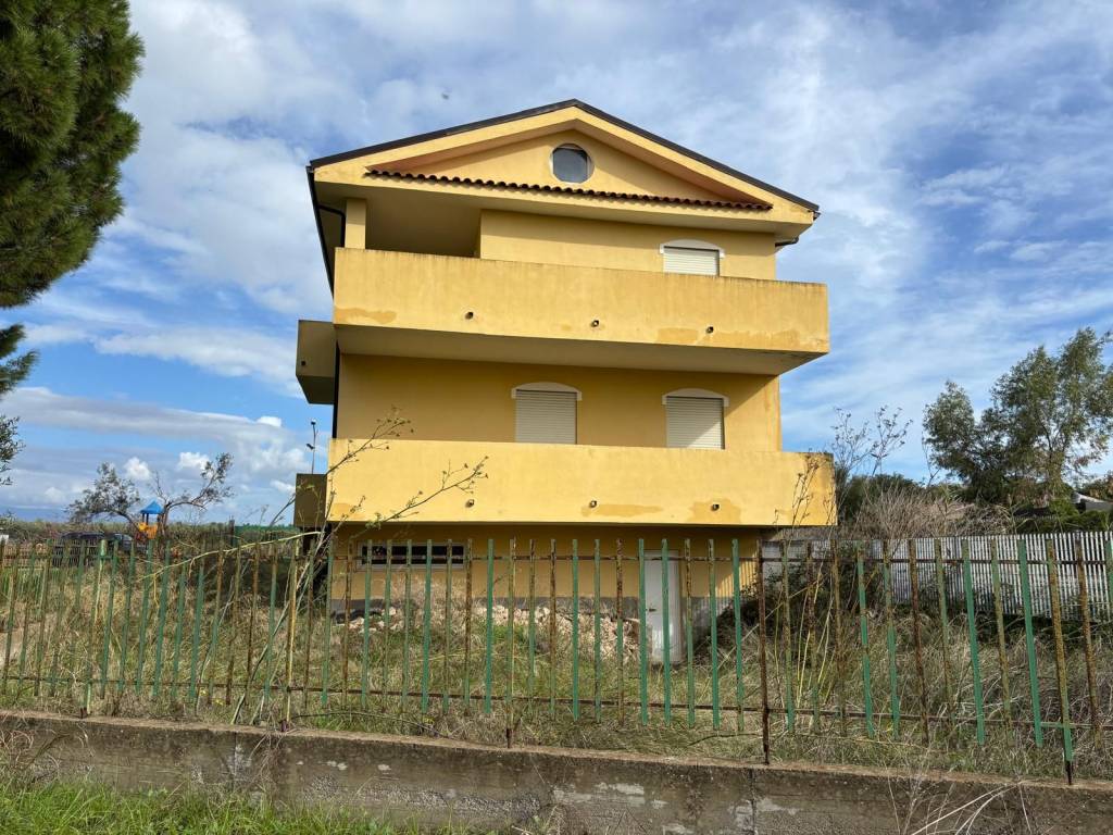 Casa indipendente a Borgia in Via Ulisse - Foto 3