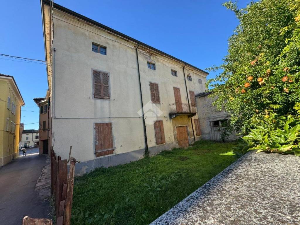 Casa indipendente a Soragna in Vicolo Fabio Filzi, 7 - Foto 2