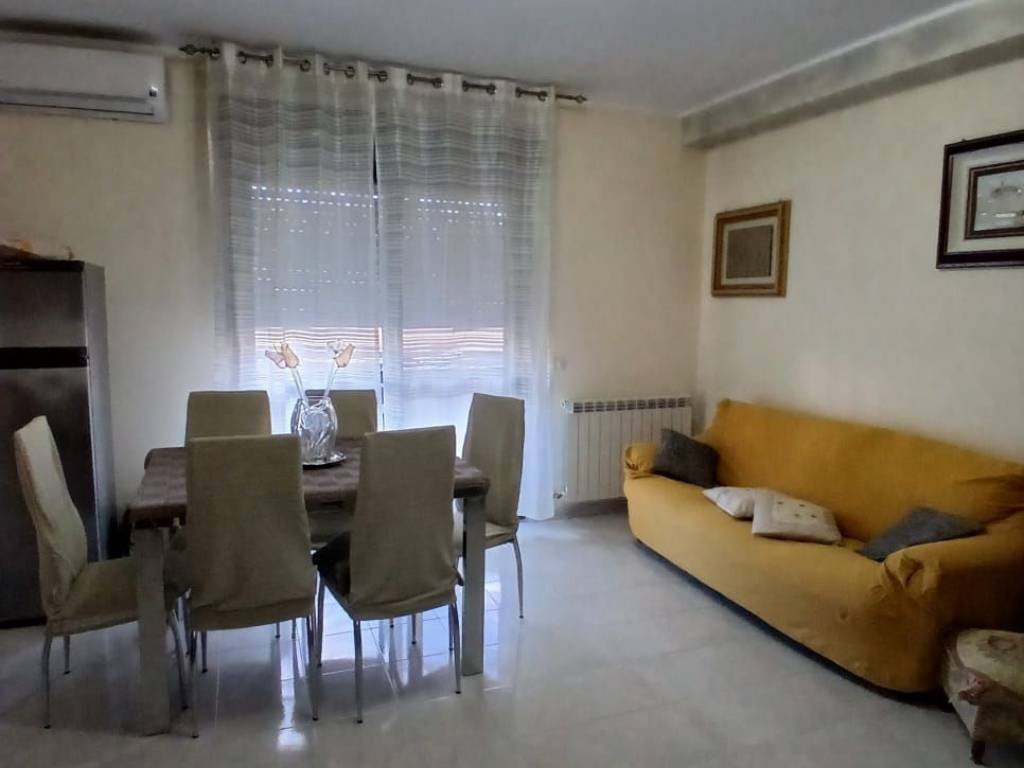 Appartamento a Catanzaro in Viale dei Conti Falluc, 70 - Foto 2