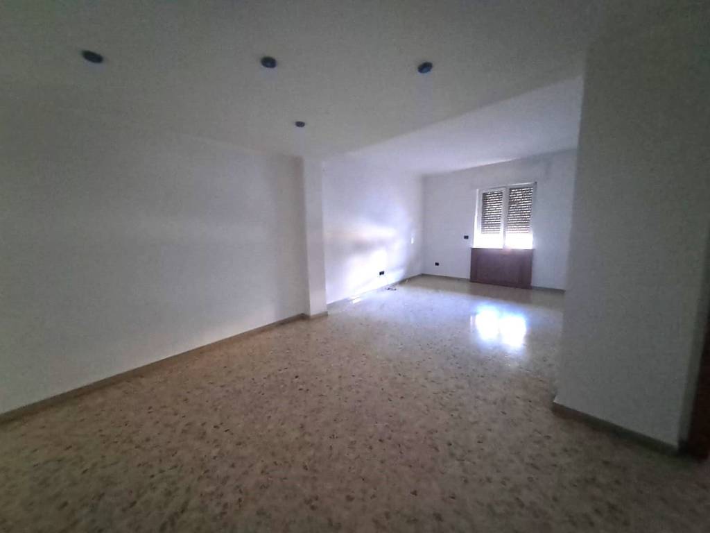 Appartamento a Valenzano in Via Piave - Foto 5