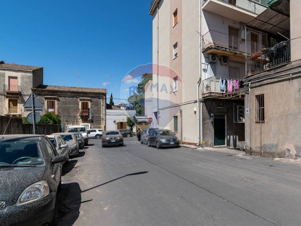 Box / garage a San giovanni la punta in Via Amedeo Duca d'Aosta, 16 - Foto 4