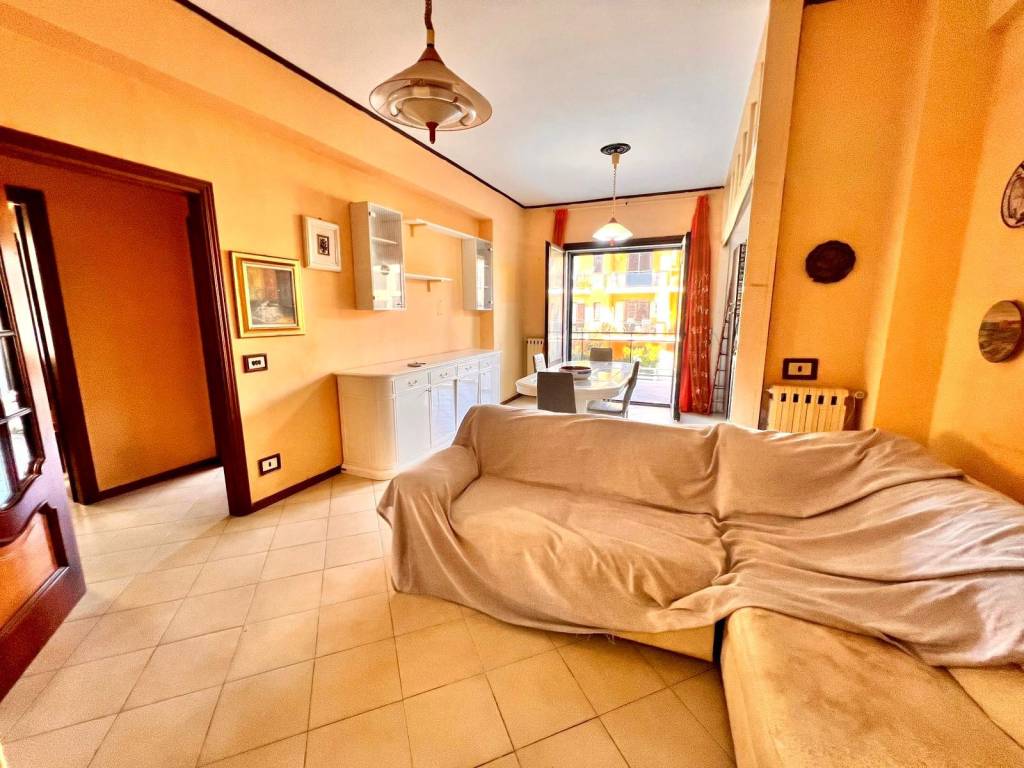 Appartamento a Castel volturno in Viale Claris - Foto 3