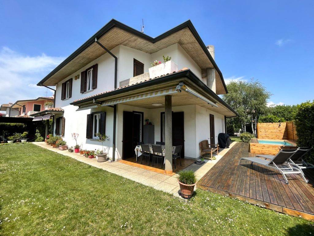 Villa a Chiari in Via Don Luigi Sturzo, 58 - Foto 2