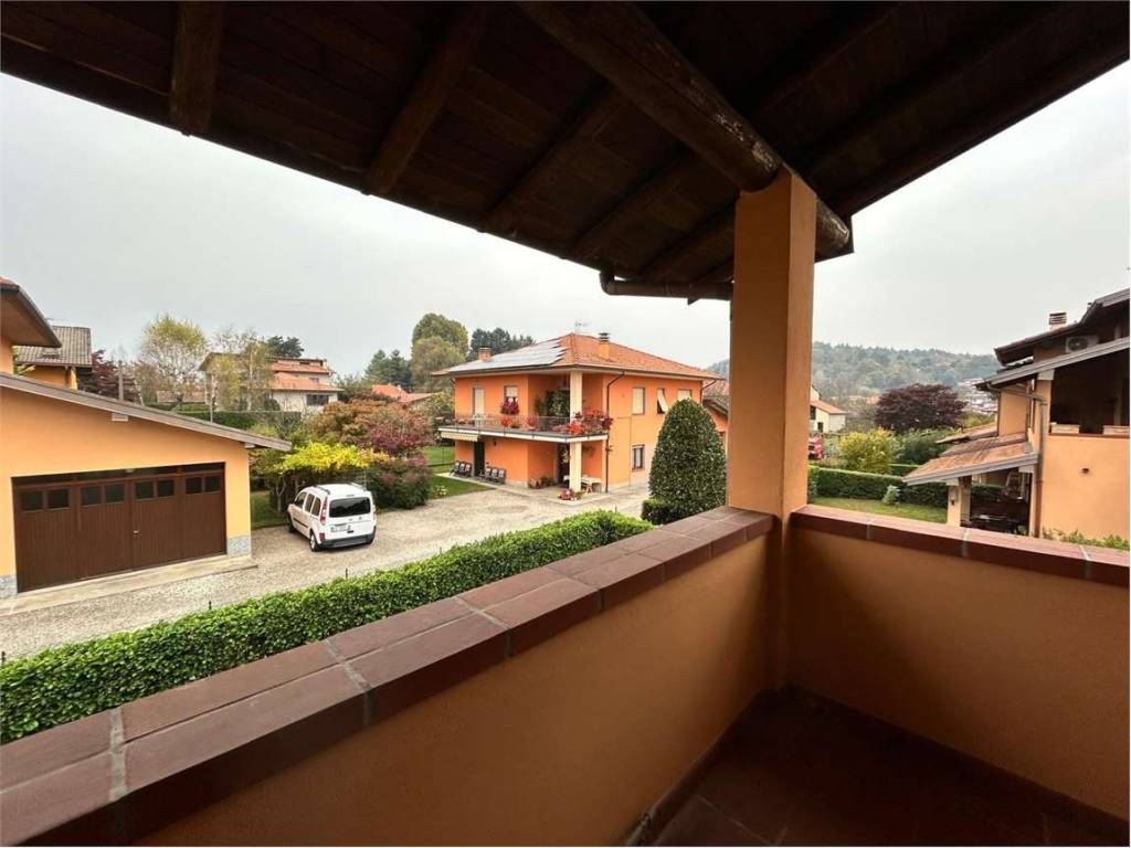 Appartamento a Taino in Via Bergamo, 83 - Foto 2