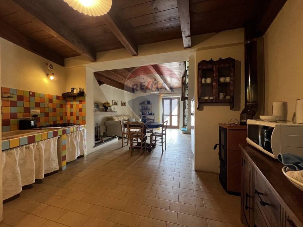 Casa indipendente a Santu lussurgiu in Via Erta Castello, 5 - Foto 2