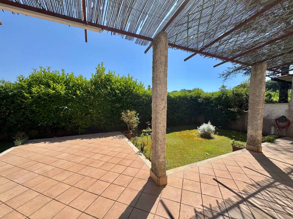 Villa a Terracina in Via delle Volte, 8 - Foto 4