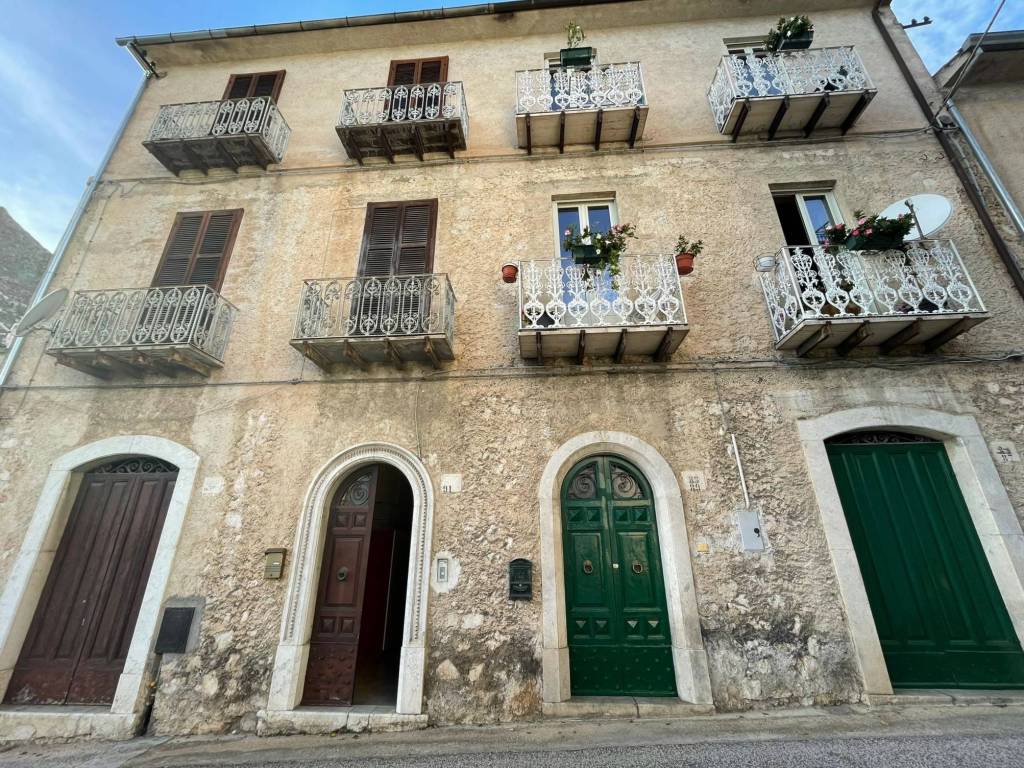 Casa indipendente a Alvito in Corso Mario Equicola, 101 - Foto 3