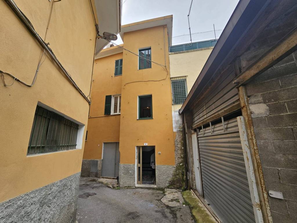 Appartamento a Savona in Via dei Valenti - Foto 2
