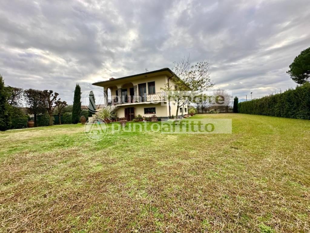 Villa a Capannori in Via dei Menicucci, 7 - Foto 3