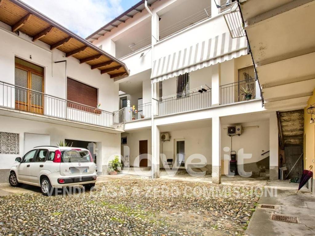 Appartamento a Carnago in Via Italia, 21 - Foto 3