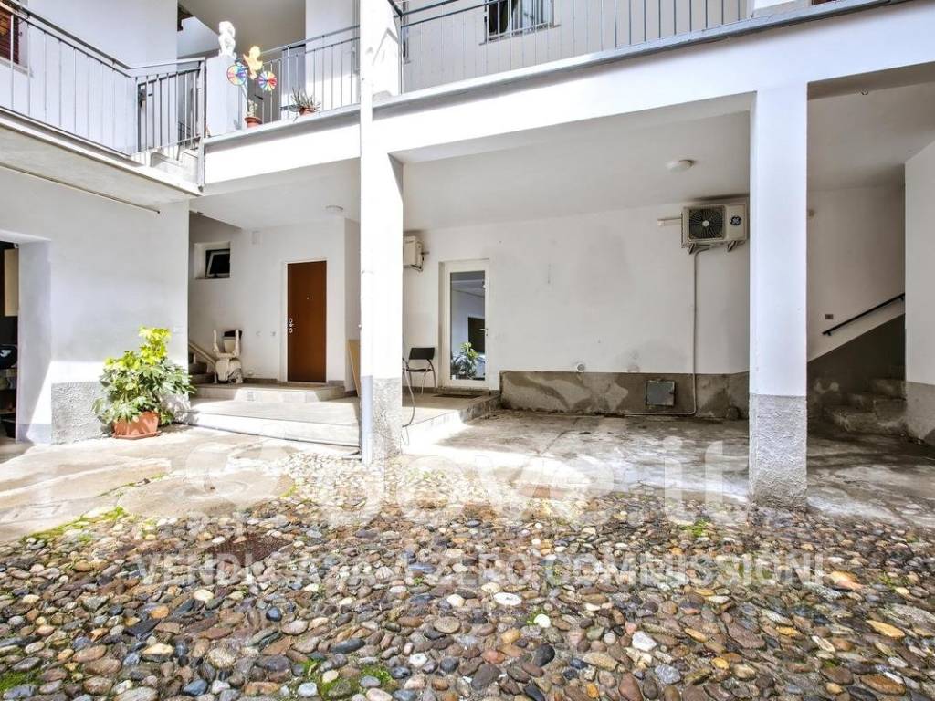 Appartamento a Carnago in Via Italia, 21 - Foto 4