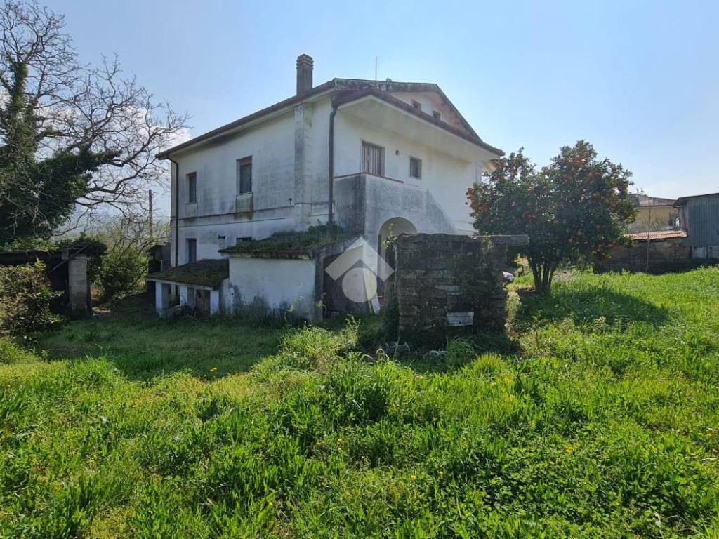Casa indipendente a Sant'agata de' goti in C/da Fagnano - Foto 2