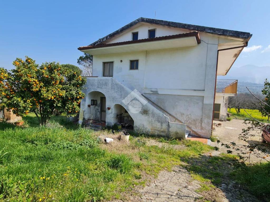 Casa indipendente a Sant'agata de' goti in C/da Fagnano - Foto 3