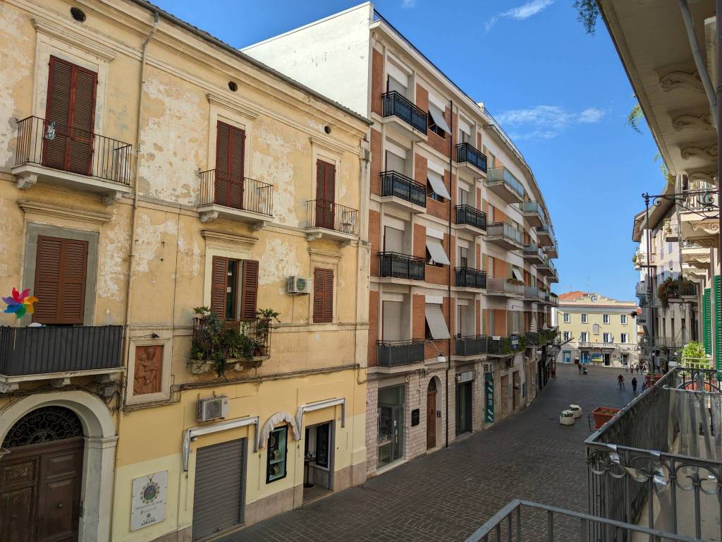Appartamento a Ortona in Corso Vittorio Emanuele II, 109 - Foto 2