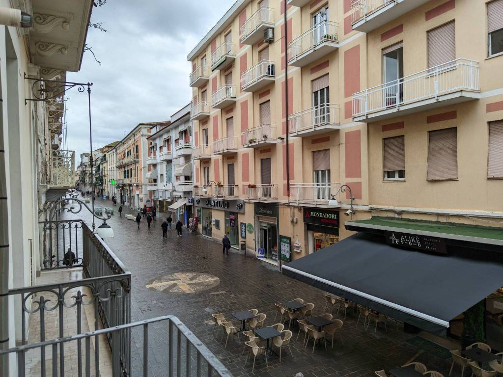 Appartamento a Ortona in Corso Vittorio Emanuele II, 109 - Foto 4