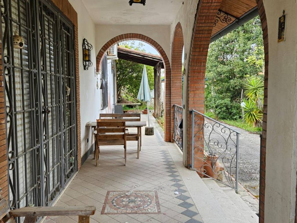 Villa a Terracina in Via Colle la Guardia - Foto 4