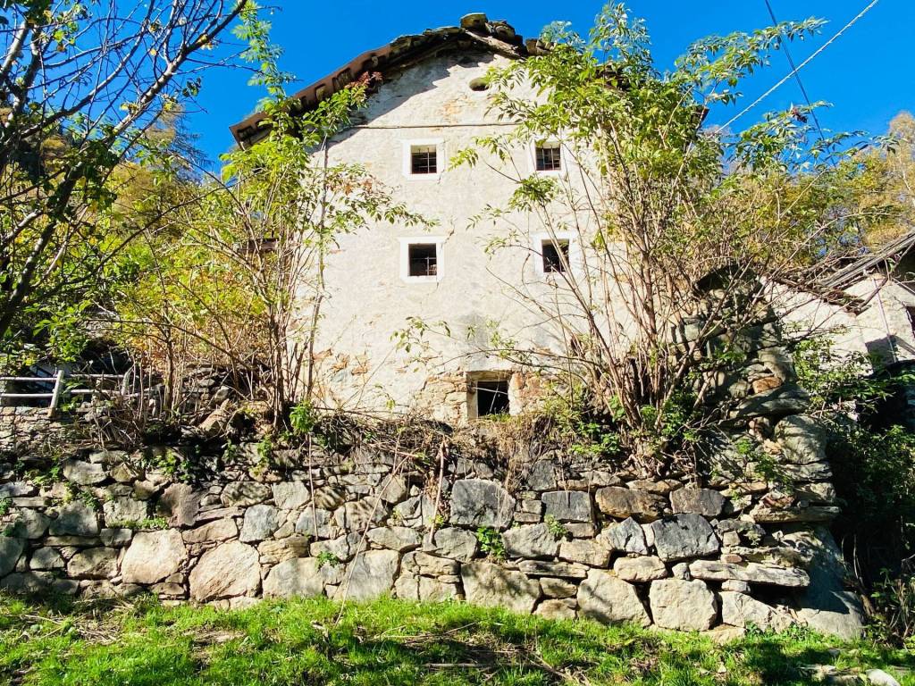 Casa indipendente a Fontainemore in Località Borney, 10 - Foto 2
