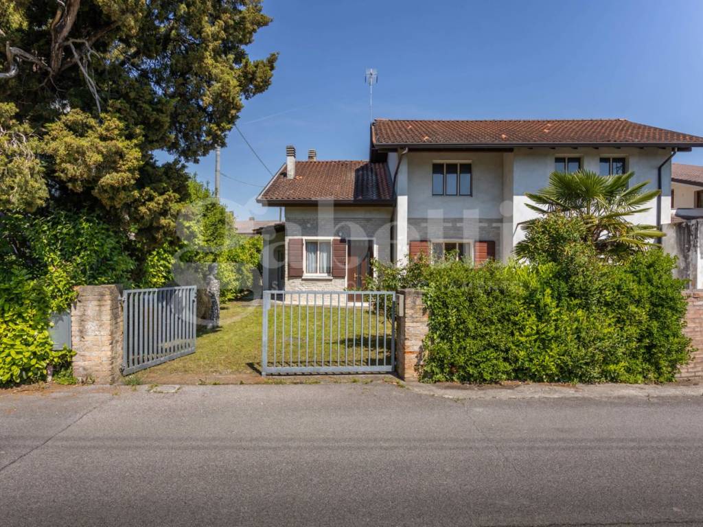 Villa a Cordovado in Via Canedi, 16 - Foto 2