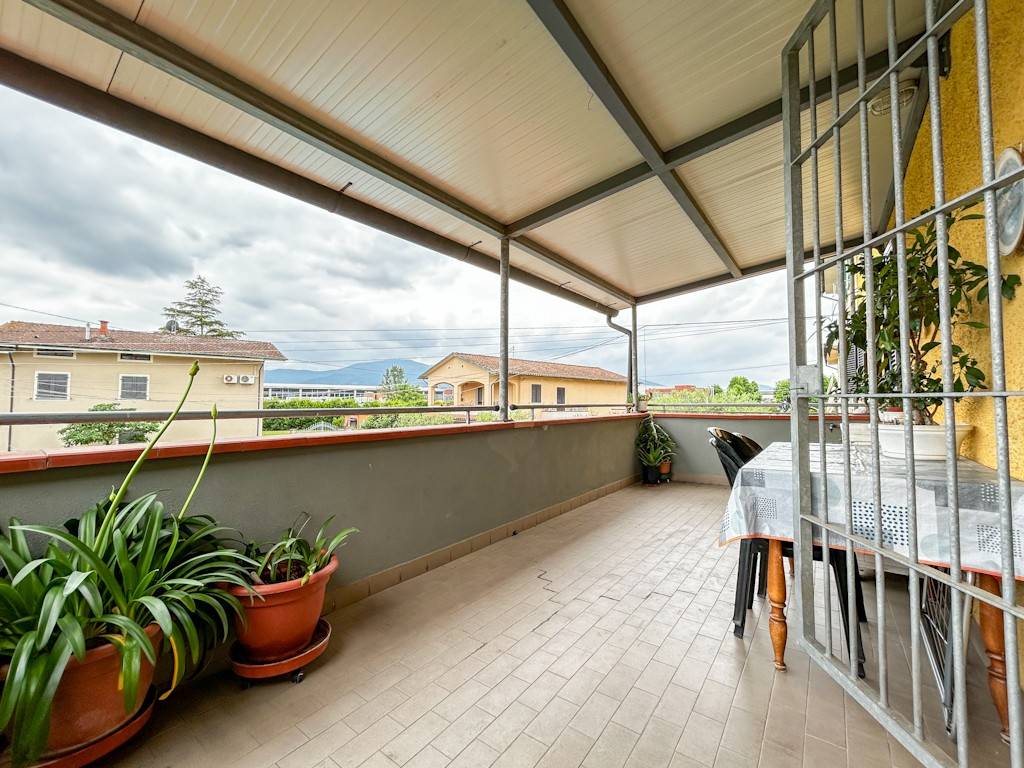 Villa a Porcari in Via Bernardini - Foto 2
