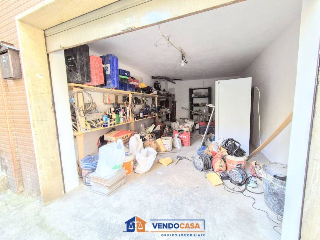 Box / garage a Finale ligure in Via Domenico Brunenghi - Foto 4