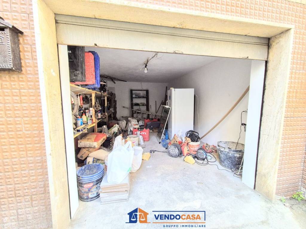 Box / garage a Finale ligure in Via Domenico Brunenghi - Foto 5