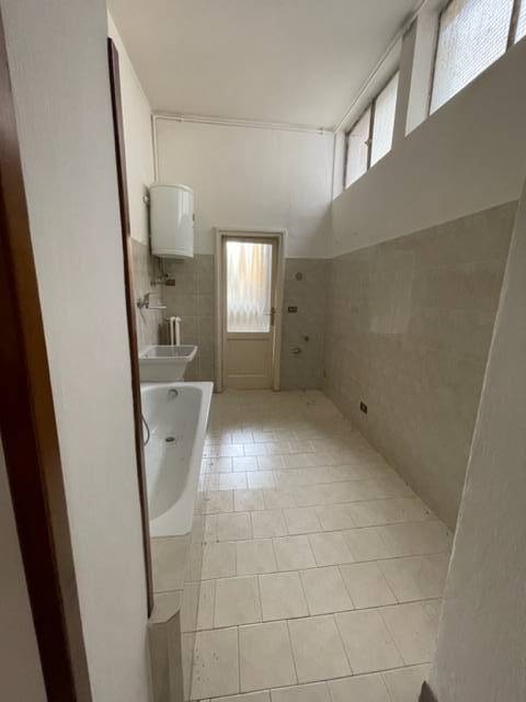 Casa indipendente a Mantova in piazzale vittorio veneto - Foto 5