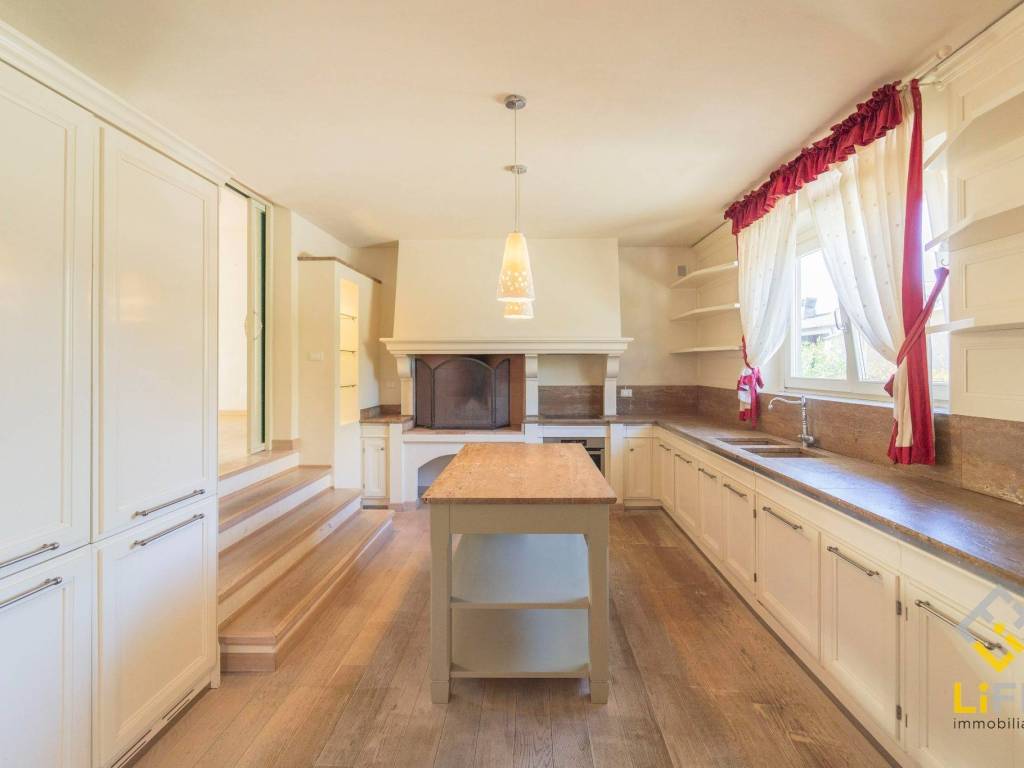 Villa a Cameri in Via Michelangelo Buonarroti, 16 - Foto 4