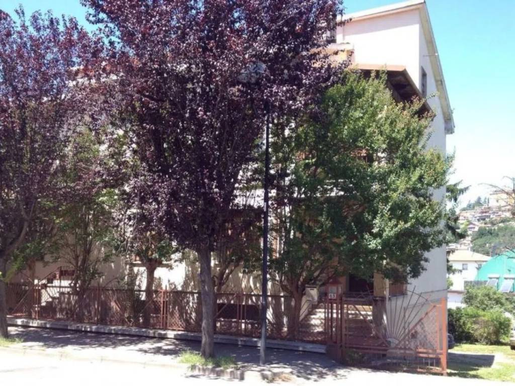 Villa a Canelli in Via Ottavio Riccadonna, 81 ----/83 - Foto 2