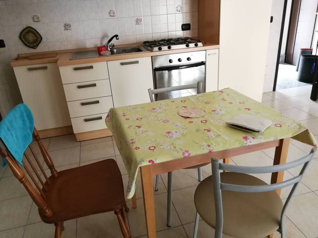 Appartamento a Novara in Viale Dante Alighieri - Foto 4