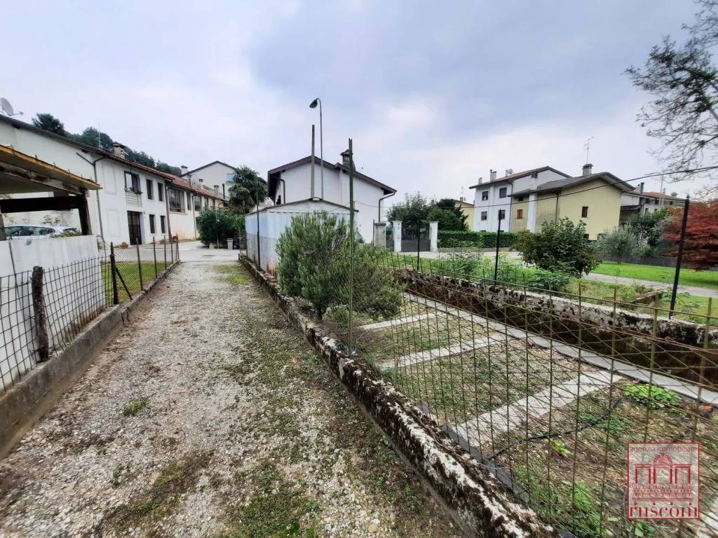 Villa a Fanna in Via Toffoli S.N.C. - Foto 3