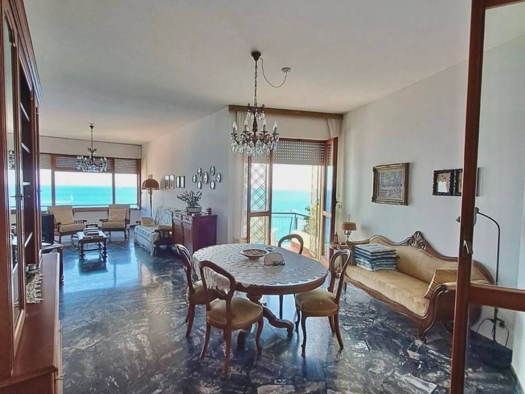 Appartamento a Varazze in Strada Romana - Foto 2