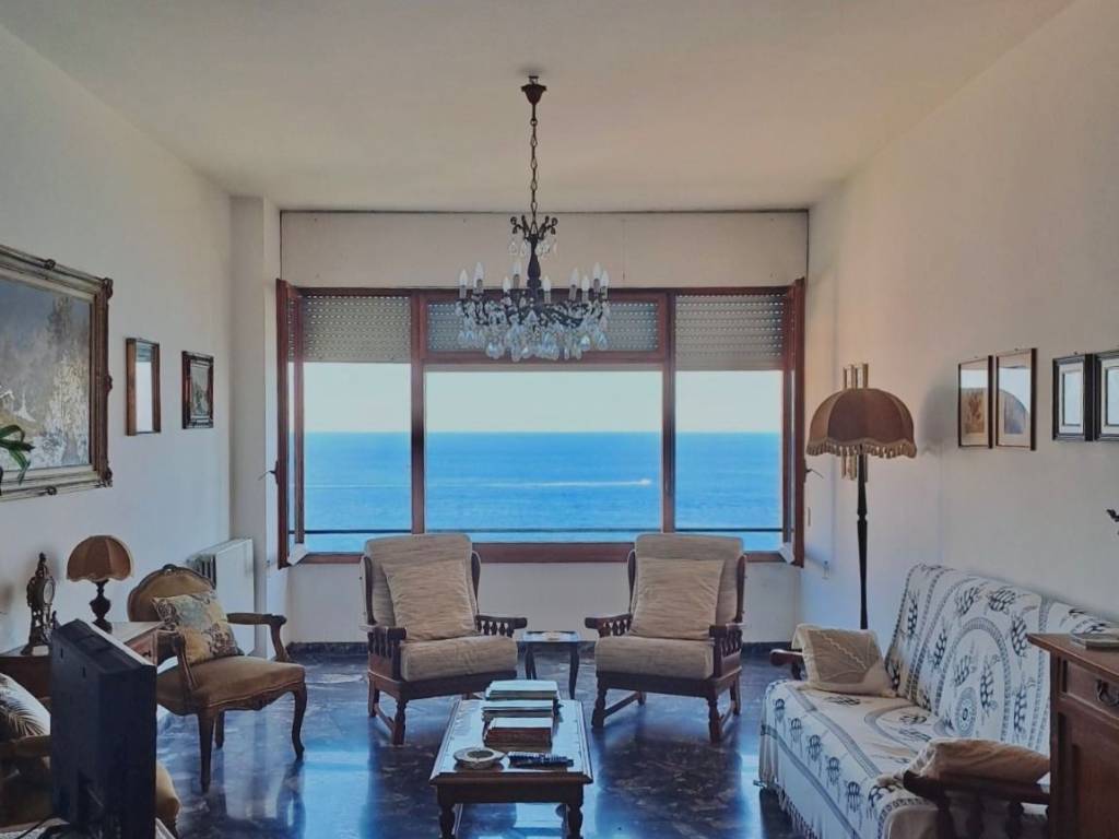 Appartamento a Varazze in Strada Romana - Foto 4