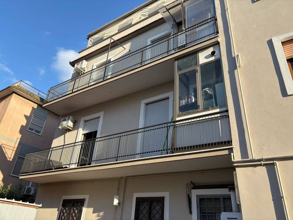 Appartamento a Aprilia in Via Raffaello Sanzio - Foto 2