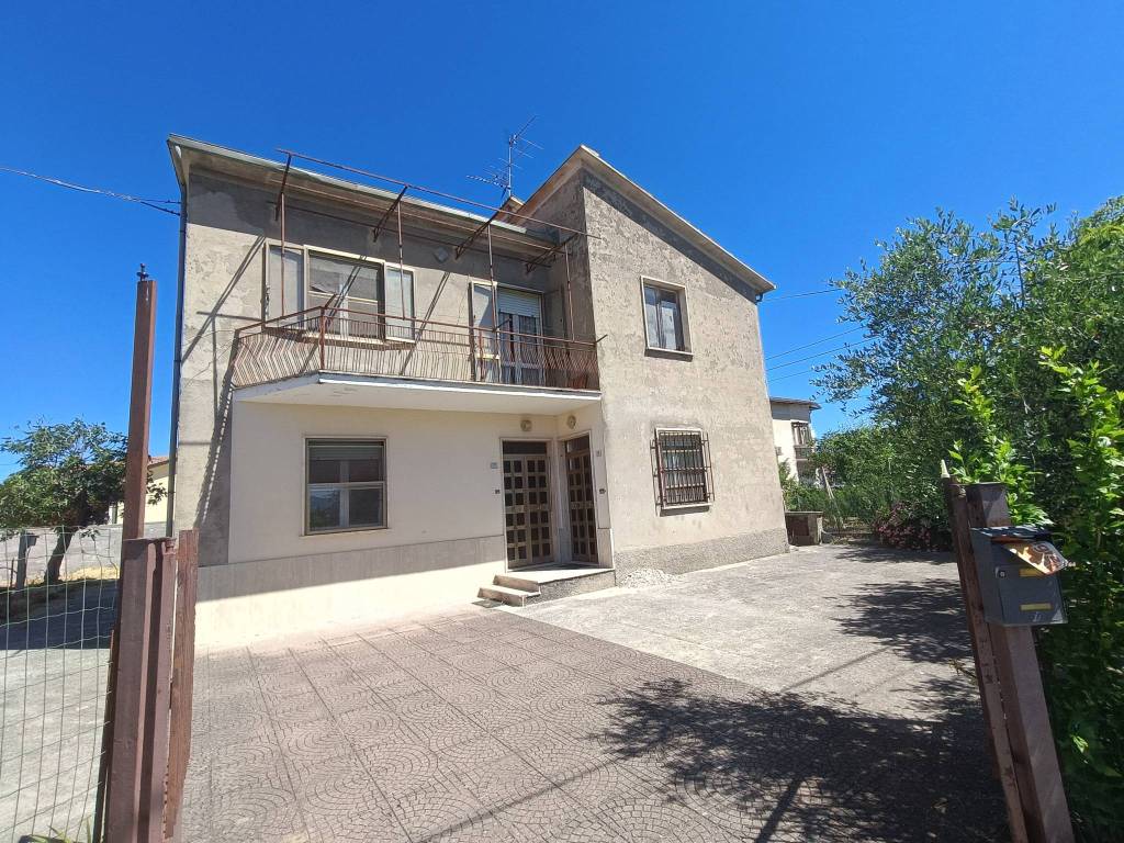 Villa a Castel ritaldi in Via degli Olmi - Foto 2