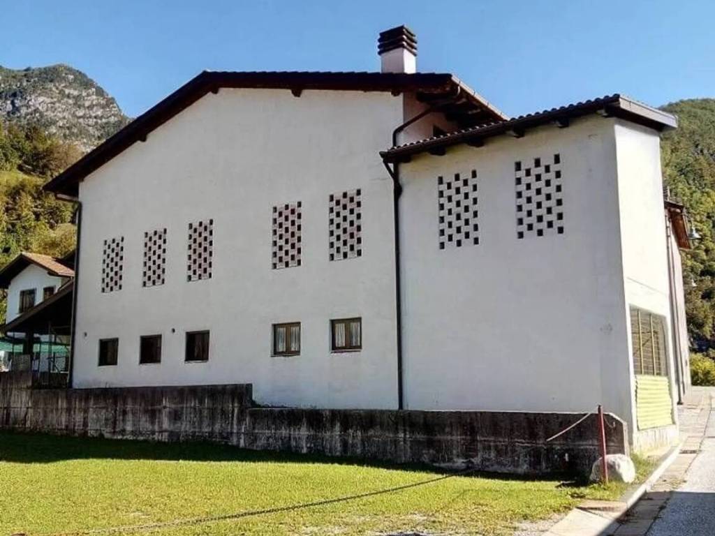 Villa a Claut in Via Gian Battista Martini S.N.C. - Foto 2