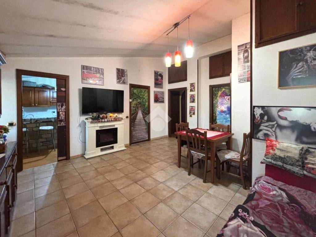 Villa a Cisterna di latina in Via Corana, 44 - Foto 5