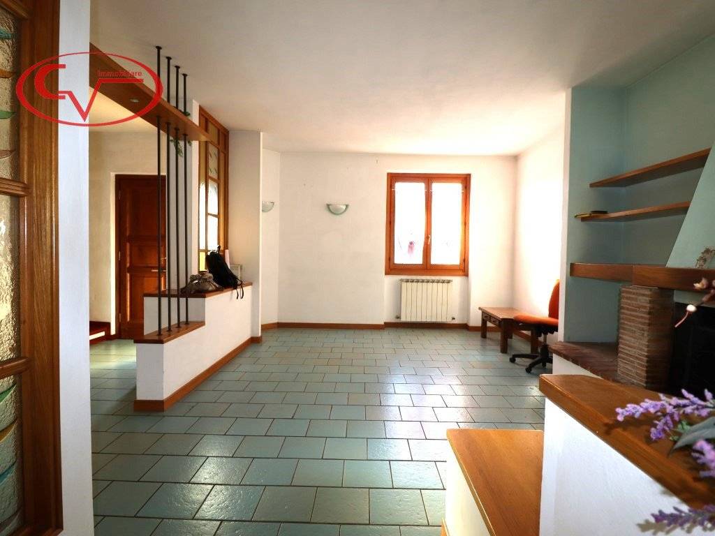 Casa indipendente a Montevarchi in Via della Farnia - Foto 3