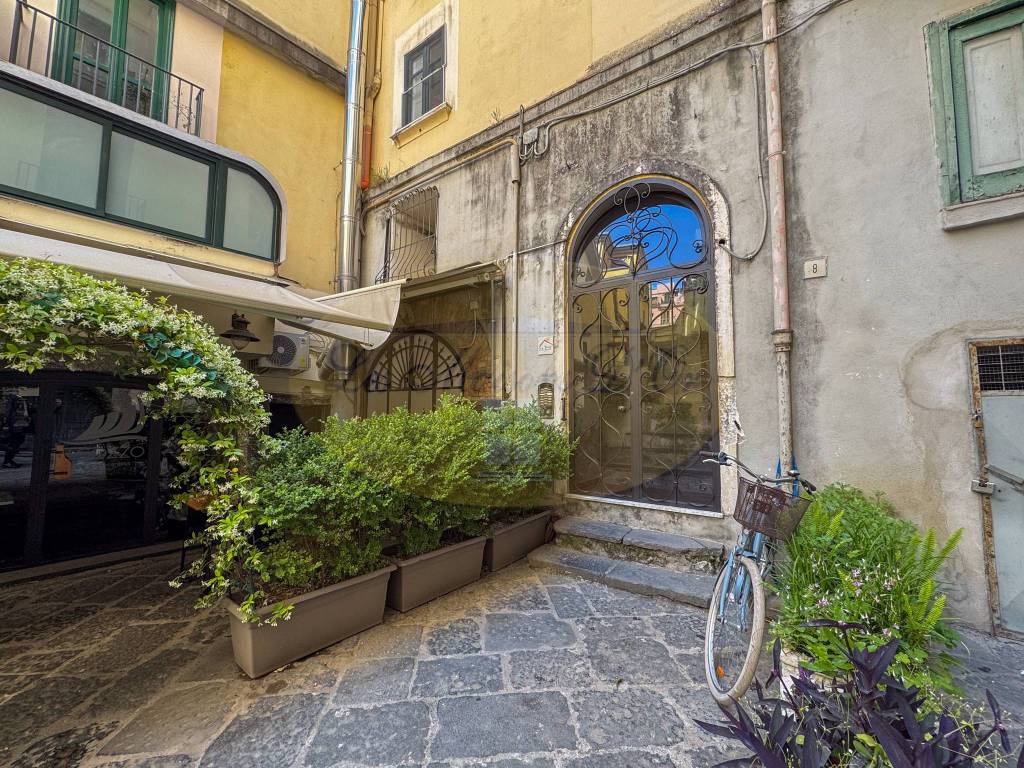 Appartamento a Salerno in Largo Conservatorio Vecchio, 8 - Foto 4
