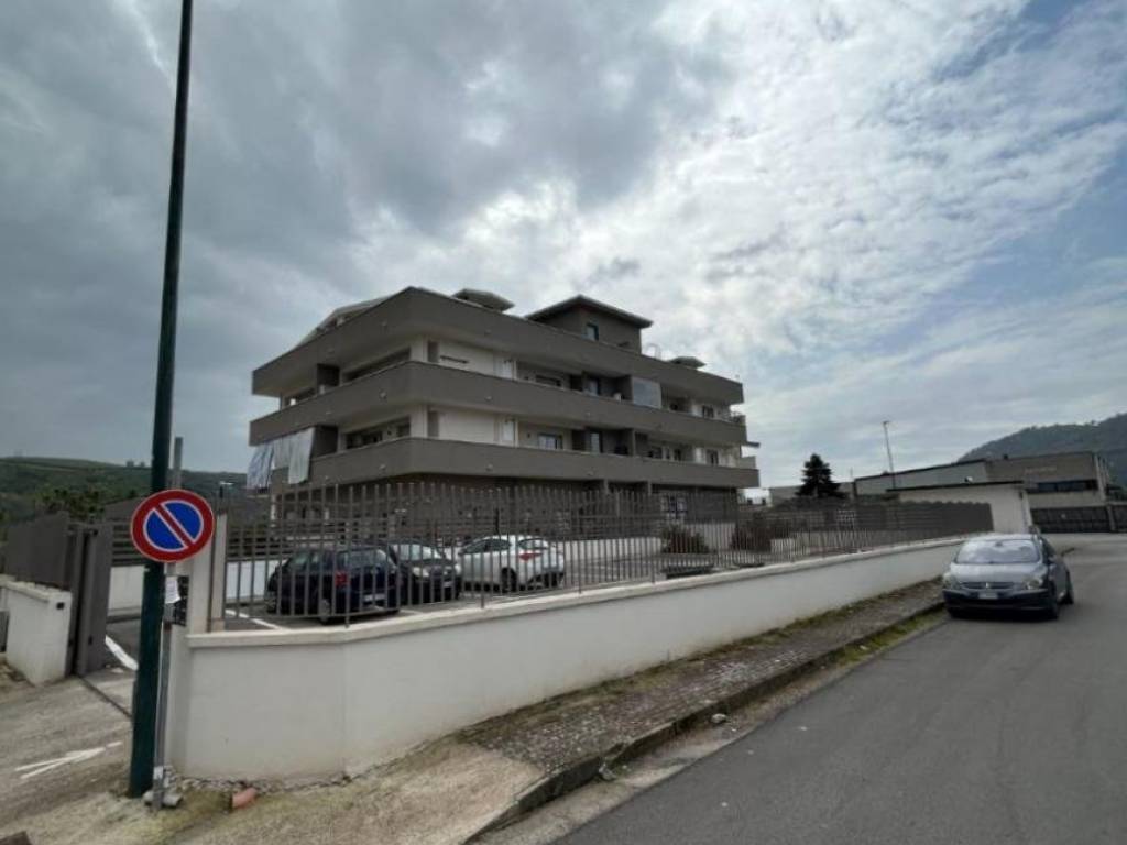 Immobile a San cipriano picentino in Via Zona Industriale Campigliano - Foto 4