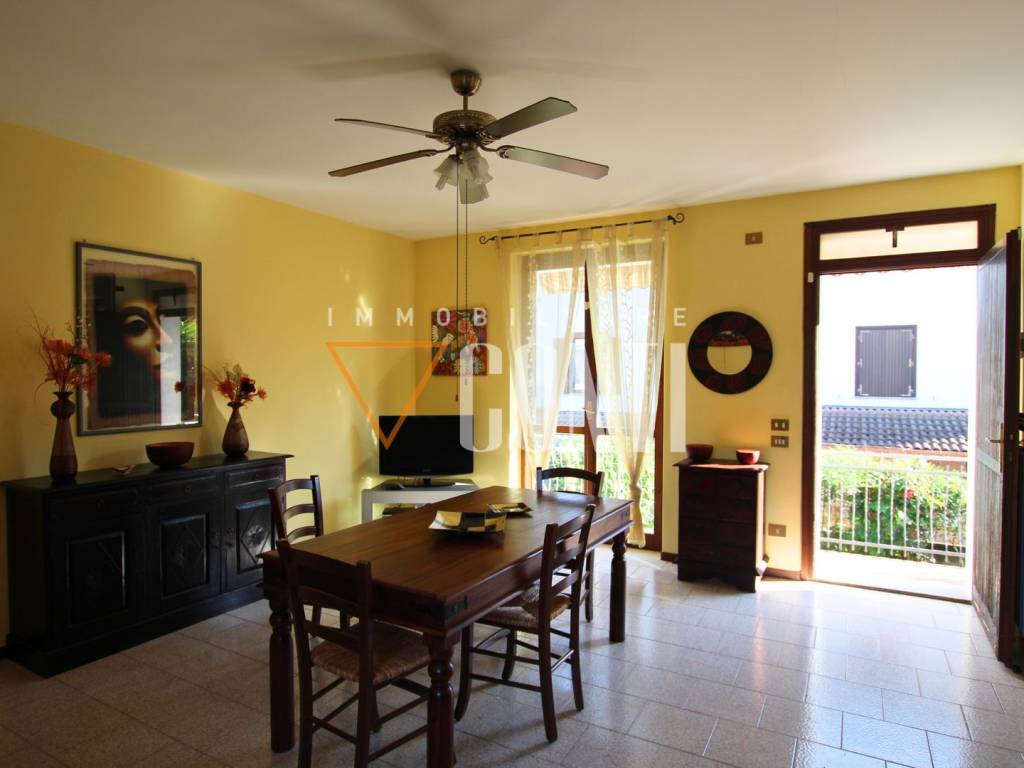 Villa a Cuasso al monte in Via per Besano, 11 - Foto 5
