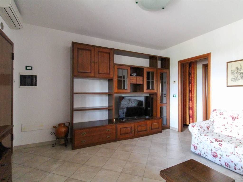 Appartamento a Cecina in Via Monte Marmolada - Foto 3