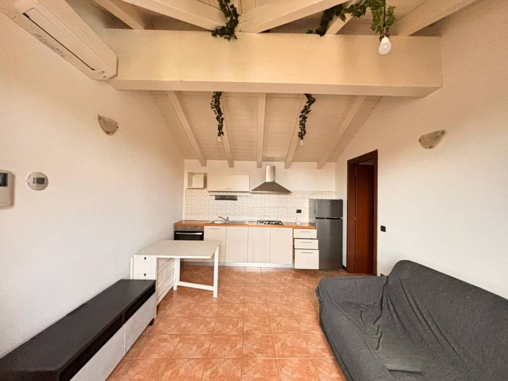 Appartamento a Gambolò in Via Vecchia di Vigevano - Foto 3