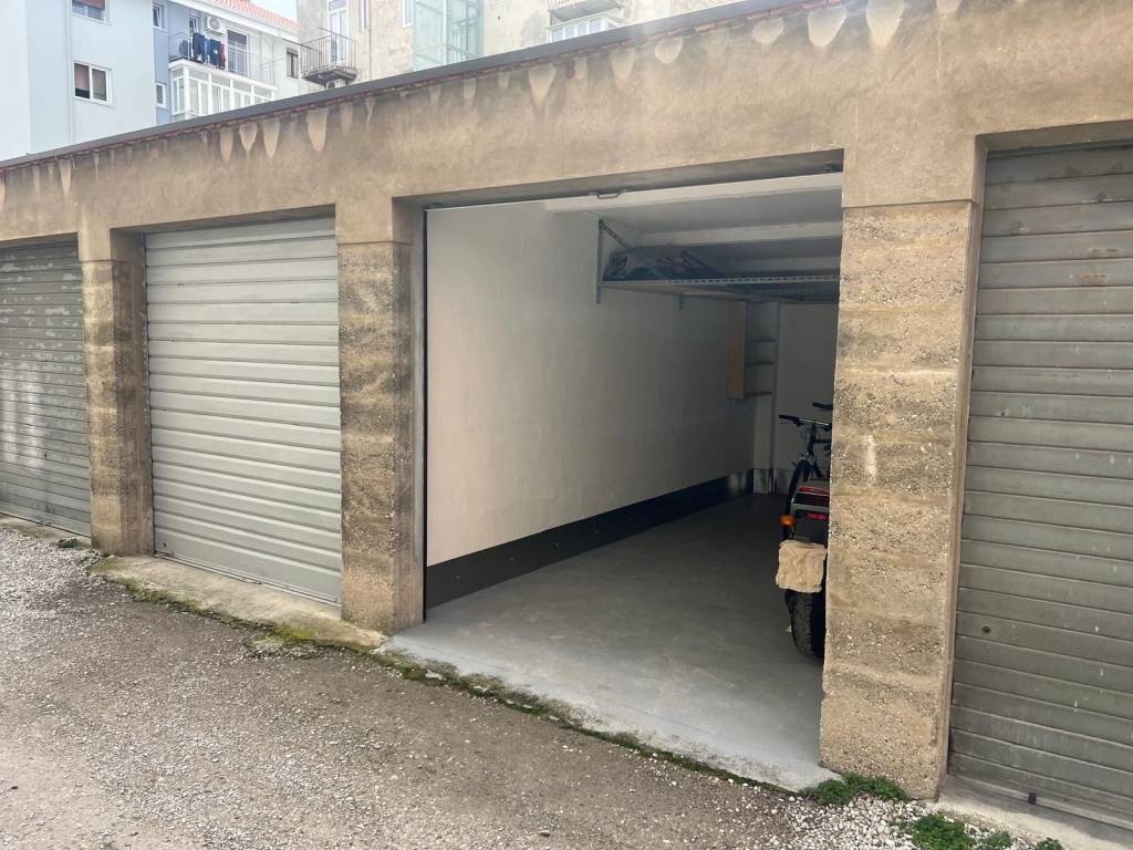 Box / garage a Trieste in Via delle Milizie - Foto 2