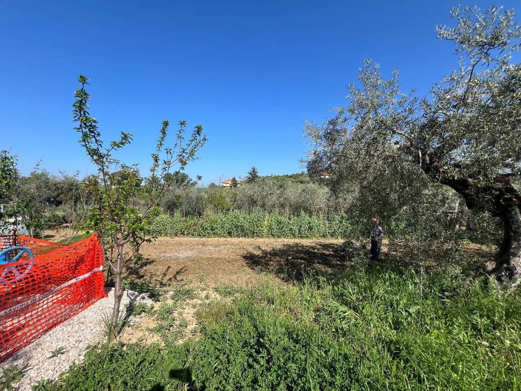 Terreno a Atri in Via dei Pini - Foto 3