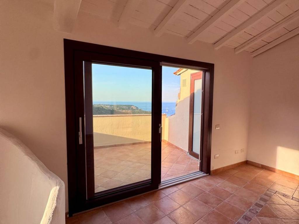 Appartamento a Arzachena in Via L'Unfarru - Foto 4