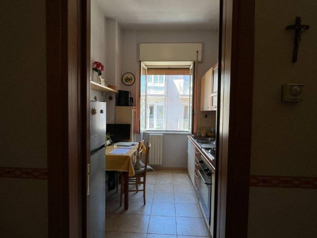 Appartamento a Salerno in Via Alfredo Capone, 11 - Foto 2
