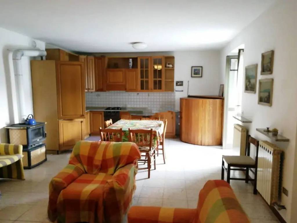 Casa indipendente a Sant'omobono terme in Via Pasanello - Foto 4