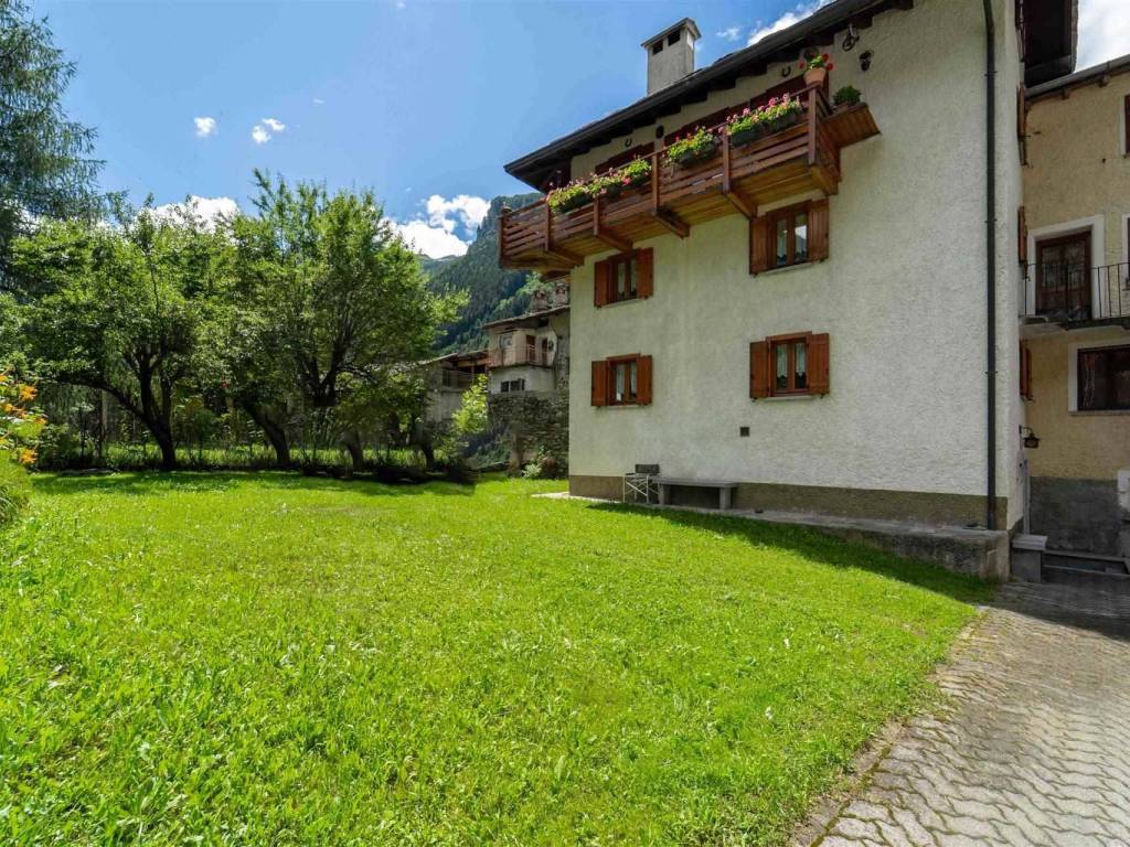 Appartamento a Campodolcino in Via Corti - Foto 4