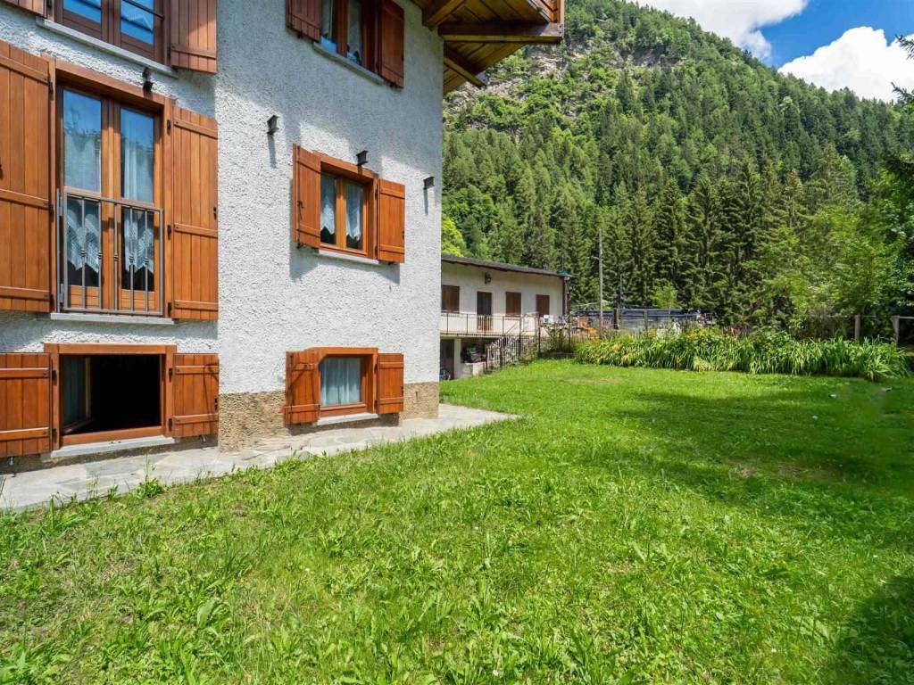 Appartamento a Campodolcino in Via Corti - Foto 5